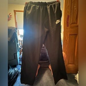 Nike windbreaker pants